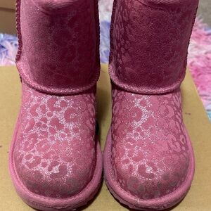 UGG Kids Boots in Sparkly Pink